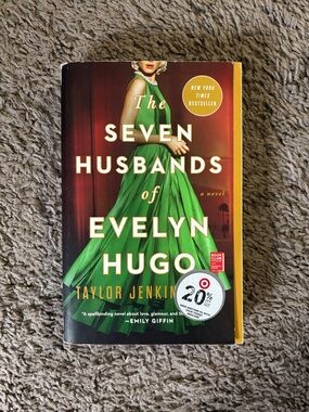 The Seven Husbands of Evelyn Hugo by Taylor Jenkins Reid - Green Cover